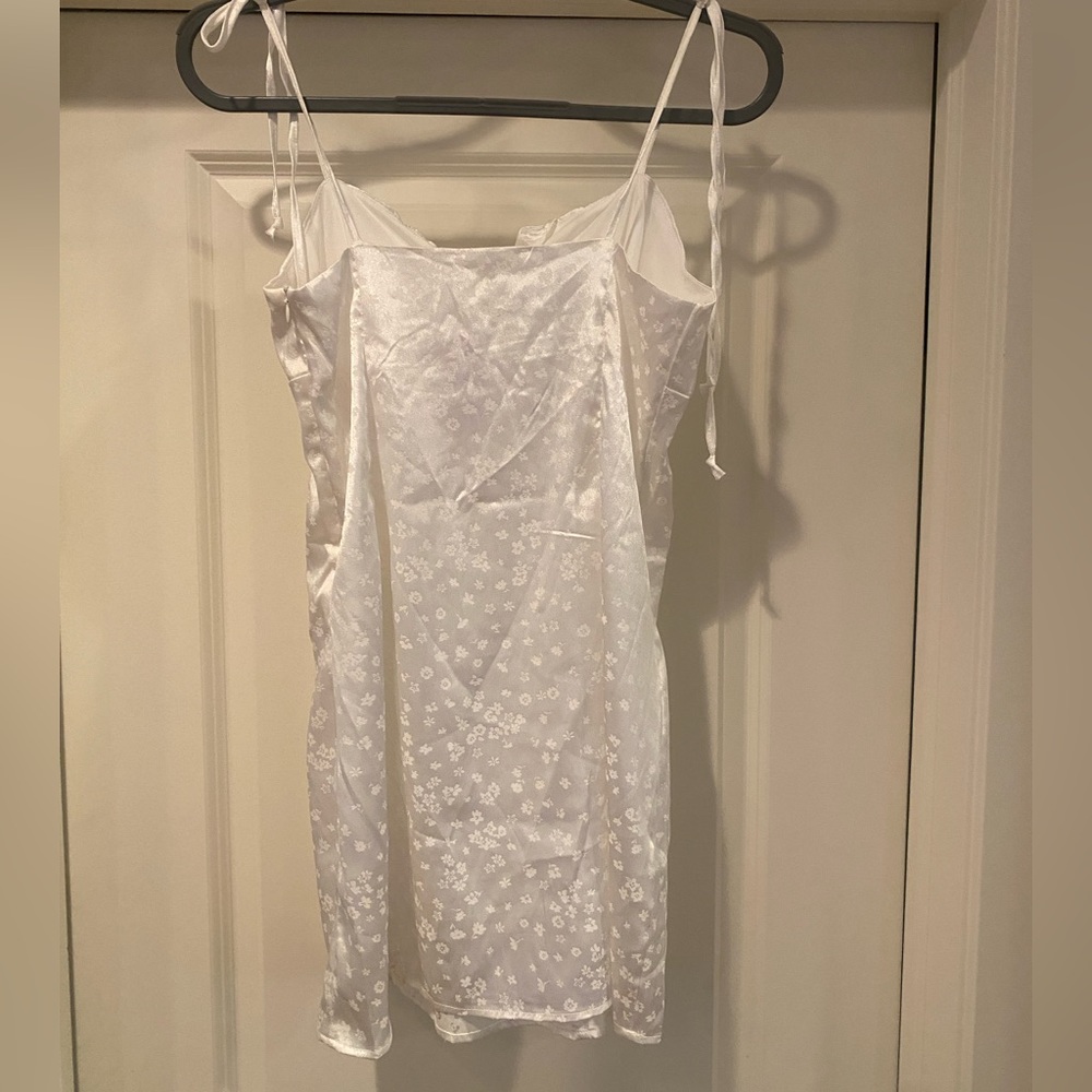 L.A HEARTS White Floral Embossed Mini
Dress‎ Size Small - Picture 2 of 4